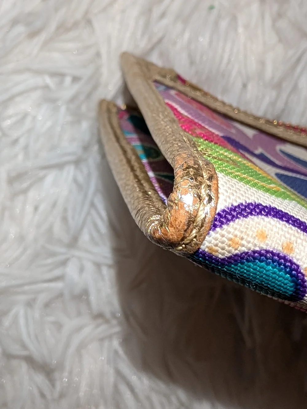 Coach Poppy Graffiti Pop Signature Print Wristlet Pink Multi Gold GUC